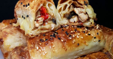 Tavuklu Mantarlı Çıtır Börek Nasıl Yapılır? Tavuklu Mantarlı Börek Tarifi