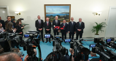 TBMM Başkanı Kurtulmuş, AK Parti Grubu'nu Ziyaret Etti