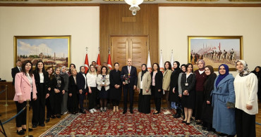 TBMM Başkanı Kurtulmuş, Bayramda Personeliyle Bir Araya Geldi