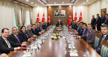 TBMM Başkanı Kurtulmuş, Diyarbakır'da Valilik ve Büyükşehir Belediyesi Ziyaretinde Bulundu
