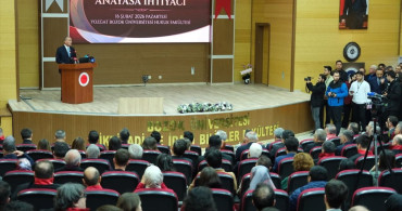 TBMM Başkanvekili Bekir Bozdağ Yozgat'ta Yeni Anayasa Çağrısında Bulundu