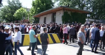 TBMM Önünde Kılıçdaroğlu ve Özel Arasında Gergin Anlar