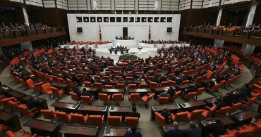 TBMM'den Libya tezkeresi kabul gördü! Tezkereye AK Parti, MHP ve İYİ Parti 'evet' oyu verirken CHP ve HDP 'hayır' oyu verdi!