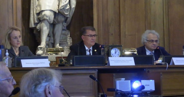 TDK ve Fransız Akademisi Paris'te Küresel Diller İçin Toplandı