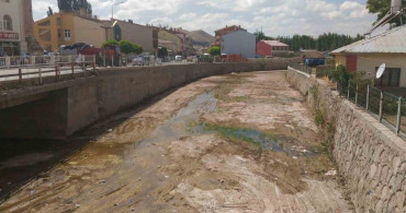 Tecer Irmağı Yağışlarla Canlandı