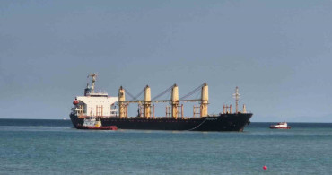 Tekirdağ açıklarında gemi karaya oturdu, kurtarma çalışmaları devam ediyor