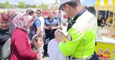 Tekirdağ Polisi Anneler Günü'nde Çocukları Sevindirdi