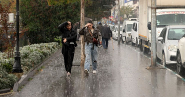 Tekirdağ ve Kırklareli'nde Sağanak Yağış Sorunlara Yol Açtı