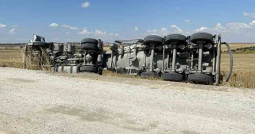 Tekirdağ'da devrilen tırın sürücüsü yaralandı