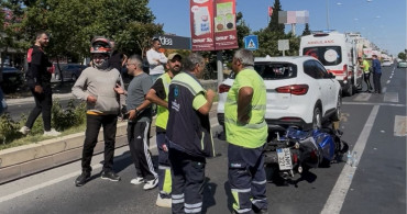 Tekirdağ'da motosiklet yayaya yol veren araca çarptı
