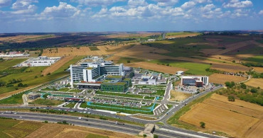 Tekirdağ’da şehir hastanesi ulaşımını rahatlatacak köprülü kavşakta önemli aşama