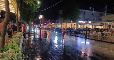 Tekirdağ'da Şiddetli Sağanak Yağış Hayatı Olumsuz Etkiledi
