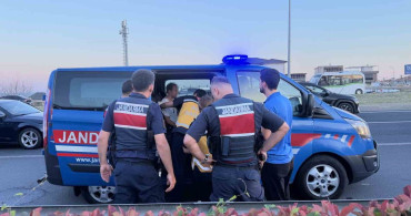 Tekirdağ’da trafik kazasında 2 kişi yaralandı, sürücü baygınlık geçirdi
