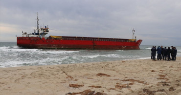 Tekirdağ'daki Kuru Yük Gemisi Kurtarma Çalışmaları Devam Ediyor