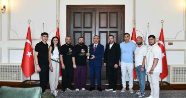 Tekirdağlı halk oyunları ekibi Türkiye şampiyonu oldu
