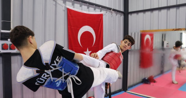Tekvandoda Şampiyonluk Hedefleyen Kardeşler