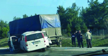 TEM'de Kaza! Trafik Felç Oldu