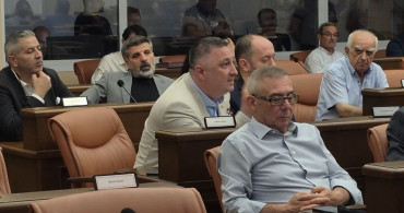 Tepebaşı Belediyesi'nde Gergin Anlar: AK Parti Üyesi, 2019 Olaylarını Hatırlattı