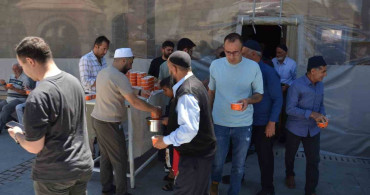 Tercan'da Muharrem ayı dolayısıyla aşure ikramı yapıldı