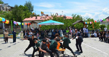 Tercan'da Yılsonu Şenliği Coşkusu