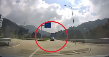 Ters Yönden Gelen Minibüs Kaza Eşiğine Geldi