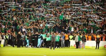 TFF 2. Lig Play-Off Yarı Final: Sakaryaspor 4-0 Sarıyerspor (Maç Sonucu)
