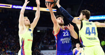 THY Avrupa Ligi Çeyrek Final: Anadolu Efes: 72 - 74 Barcelona Lassa (Maç Sonucu)
