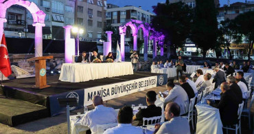 Thyateira Antik Kenti'nde Manisa Büyükşehir Meclisi Toplantısı Yapıldı