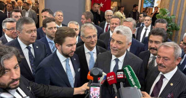 Ticaret Bakanı Ömer Bolat, Hometex 2026’da DENİB Standını Ziyaret Etti
