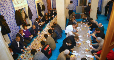 TİKA Bakü'de Birlik ve Dayanışma İçin İftar Programı Düzenledi