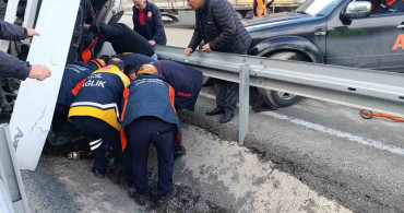 Tır Virajda Kontrolü Kaybetti: Sürücü Yaralandı