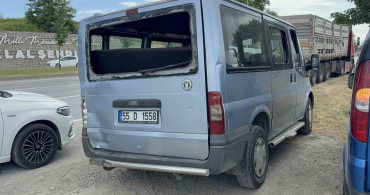 Tırın dolmuşa çarpması sonucu sürücü yaralandı