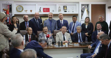 TOBB Başkanı Hisarcıklıoğlu'ndan Kuşadası Ticaret Odası'na Ziyaret