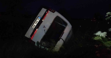 Tokat’ın yeşilyurt ilçesinde minibüs takla attı: 1 yaralı