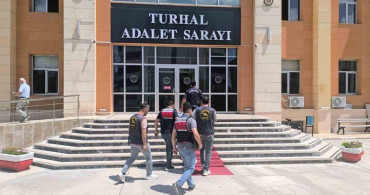 Tokat’ta 24 yıl 9 ay hapis cezası bulunan firari jandarma operasyonuyla yakalandı