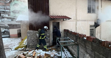 Tokat'ta Camide Yangın Çıktı, Hasar Oluştu