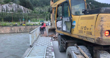 Tokat'ta Taşkın Riski: Çedaş Köprüsü Yıkılıyor