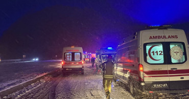 Tokat'ta Yolcu Otobüsü Kazası: 4 Yaralı