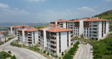 TOKİ Konutlarının Sağlamlığına Dikkat Çeken Bakan Kurum