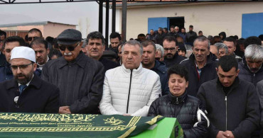 Tomarza Büyükcanlı Mahalle Muhtarı Murat Coşkun Toprağa Verildi