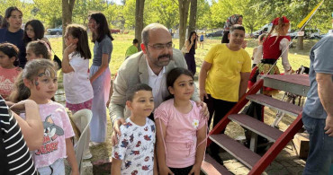 Tosya'da karne alan çocuklar yılın stresini şenlikte attı