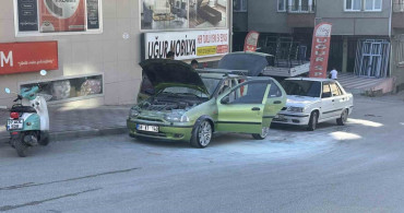Tosya'da park halindeki araçta yangın çıktı, vatandaşlar müdahale etti