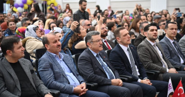 Trabzon'da 600 Çocuktan Dev Koro Gösterisi