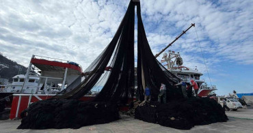 Trabzon'da Balıkçılar Yaza Hazır: Hamsi Sezonu Sona Eriyor