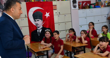 Trabzon'da karne günü coşkusu: Vali Şahin öğrencilerle buluştu
