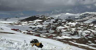 Trabzon'da Yayla Yollarında Kar Temizleme Faaliyetleri Başladı
