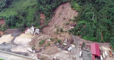 Trabzon'daki Heyelanı Görüntülerken Can Verdi