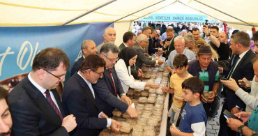 Trabzonlular’a büyükşehir belediyesi’nden aşure ikramı