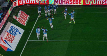 Trabzonspor, Galatasaray'ı 1-0 Önde Geride Bıraktı