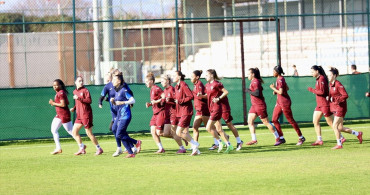 Trabzonspor Kadın Futbol Takımı Şampiyonluk İçin Mücadele Ediyor